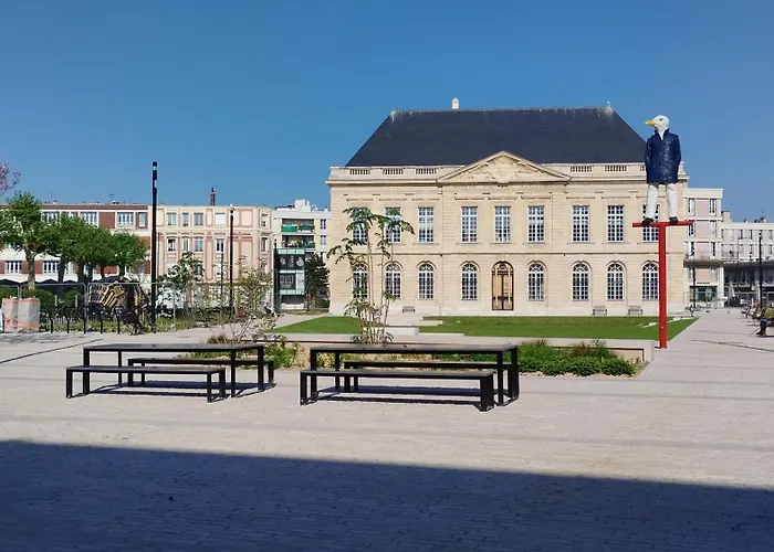 La Terrasse De Notre Dame