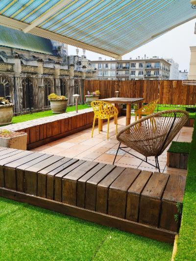La Terrasse De Notre Dame *