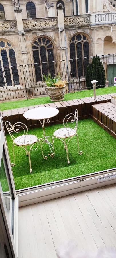 La Terrasse De Notre Dame *